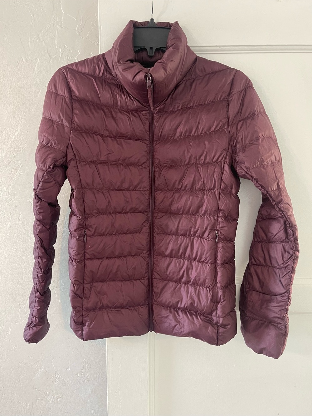 Uniqlo Lightweight Quilted Women's Jacket - Burgundy